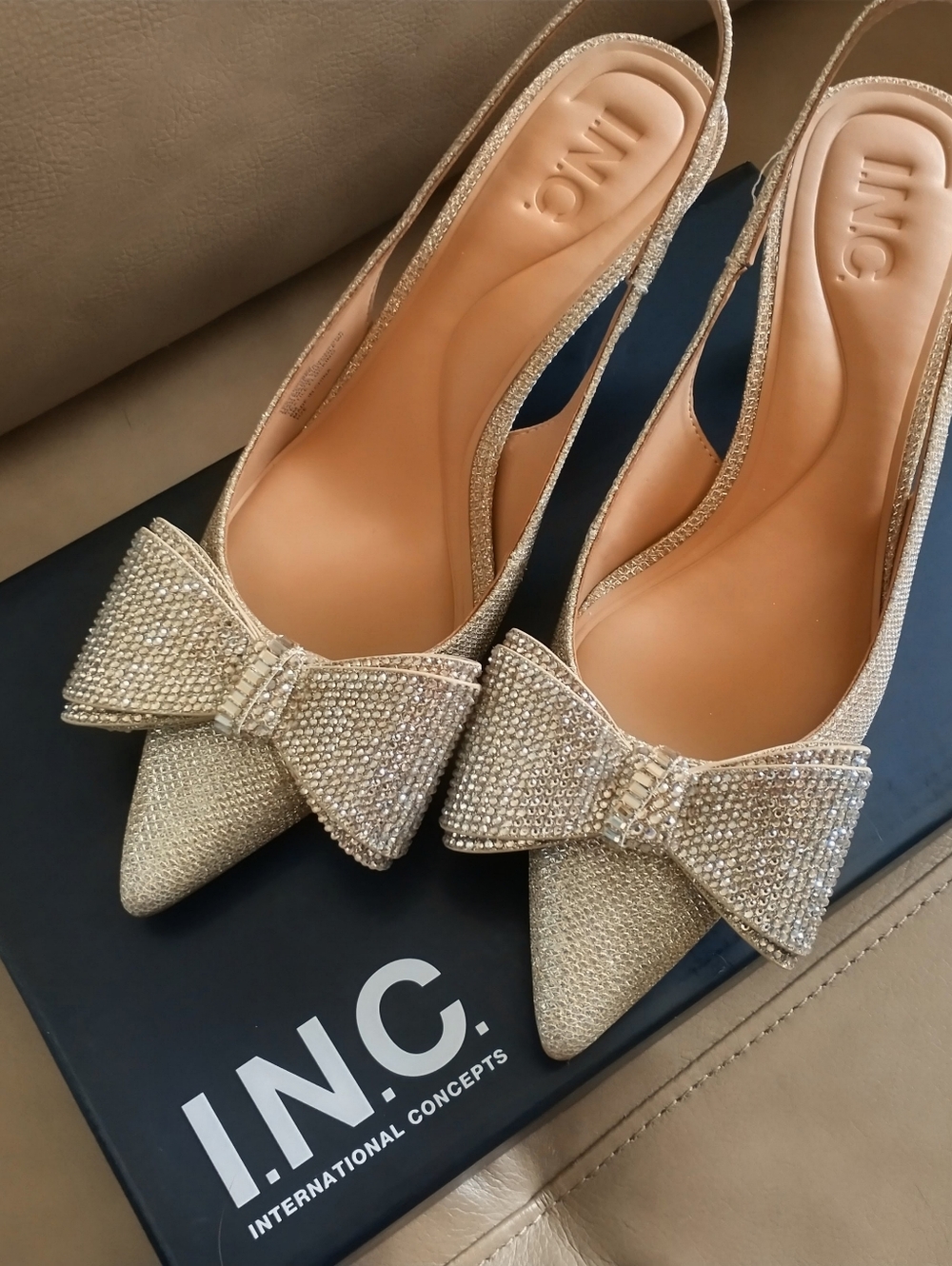 INC International Concepts Women's Champagne Gold Crystal Bow Pointed-Toe  Heels